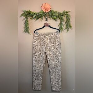 White House Black Market Leopard Print Skinny Jeans cropped size 6